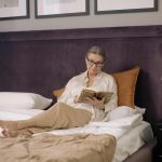 Lettura prima di dormire: i vantaggi di sostituire lo schermo con un buon libro 1